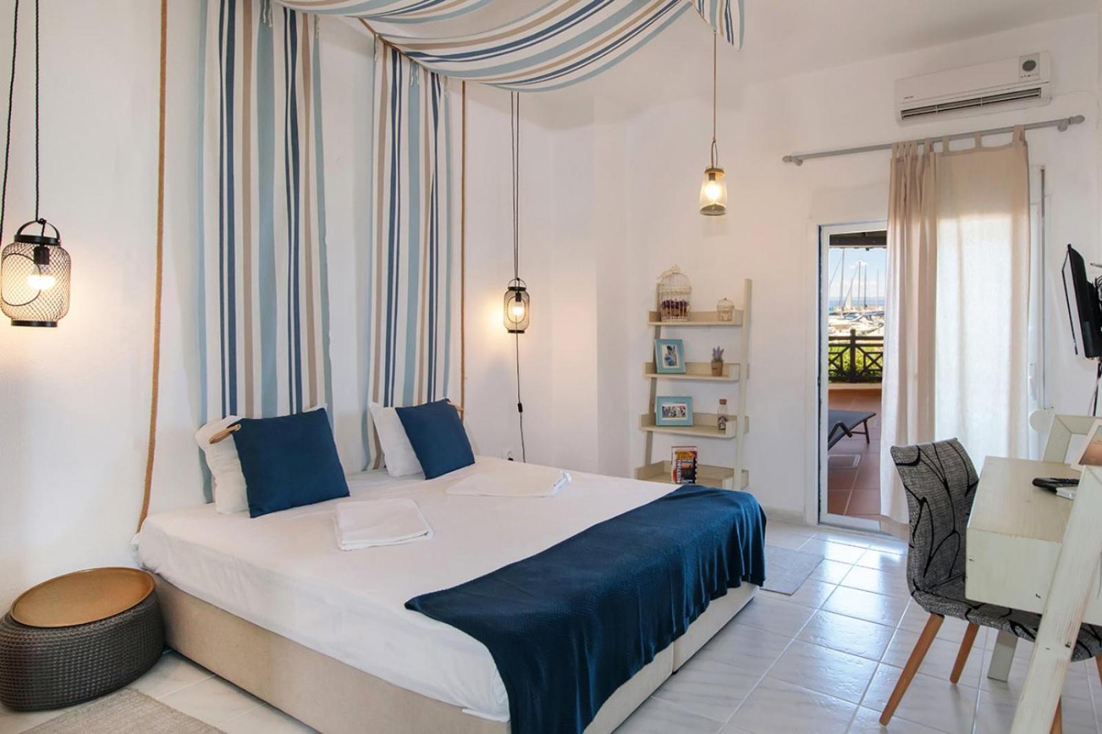 Nikiti Seafront Blue Apartment Luaran gambar